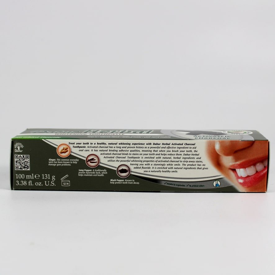 Pasta do zębów z węglem aktywnym Dabur 3